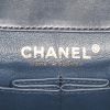 Sac à main Chanel Timeless en cuir matelassé bleu-foncé - Detail D4 thumbnail