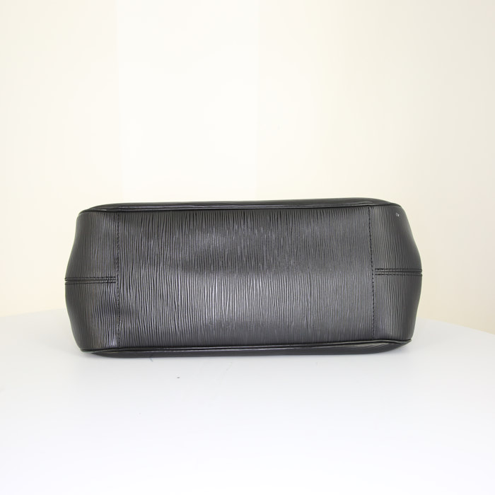 Louis Vuitton Passy shopping bag in black epi leather - Detail D4