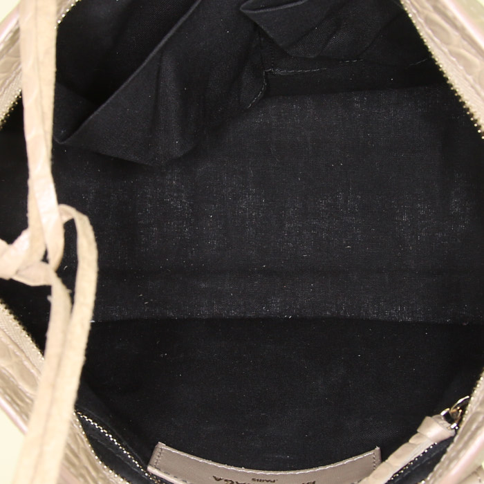Bolso de mano Balenciaga Classic City en cuero beige - Detail D3