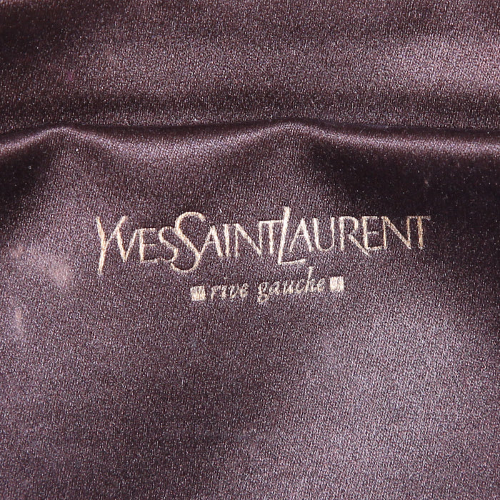 Saint Laurent Belle de Jour pouch in beige patent leather - Detail D3