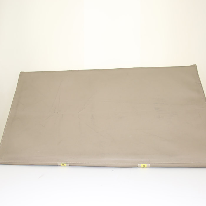 Louis Vuitton America's Cup shopping bag in grey canvas - Detail D4