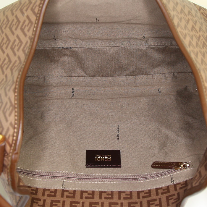 Bolso de mano Fendi Zucchino en lona Monogram marrón y cuero marrón - Detail D2