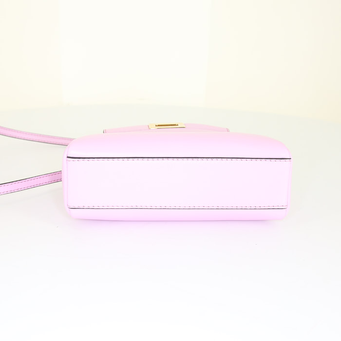 Sac bandoulière Fendi Micro Peekaboo en cuir rose - Detail D5