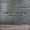 Borsa portadocumenti Bottega Veneta in pelle intrecciata grigia - Detail D3 thumbnail