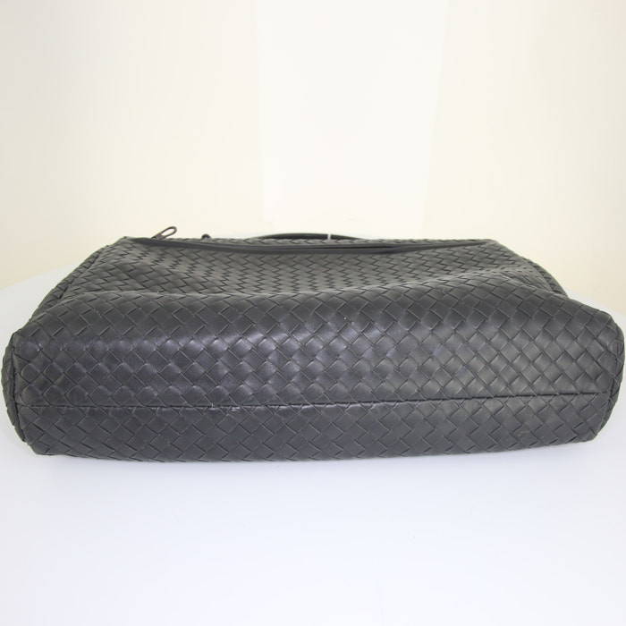 Bottega Veneta briefcase in grey braided leather - Detail D4