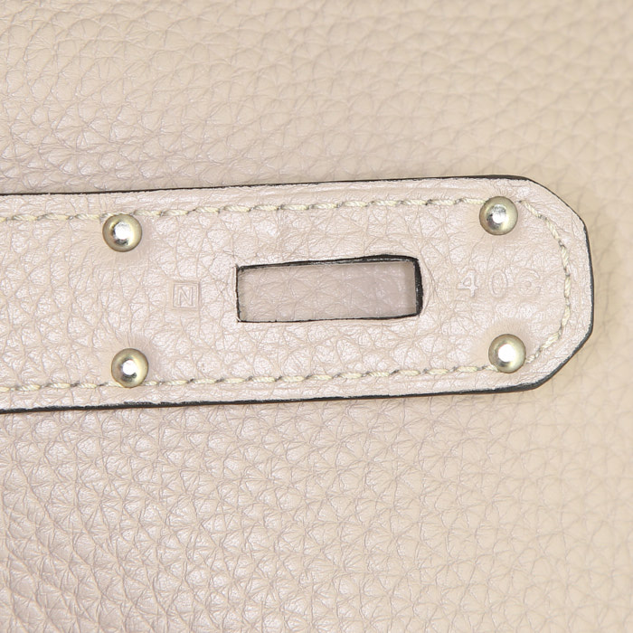 Hermes Jypsiere messenger bag in grey togo leather - Detail D4