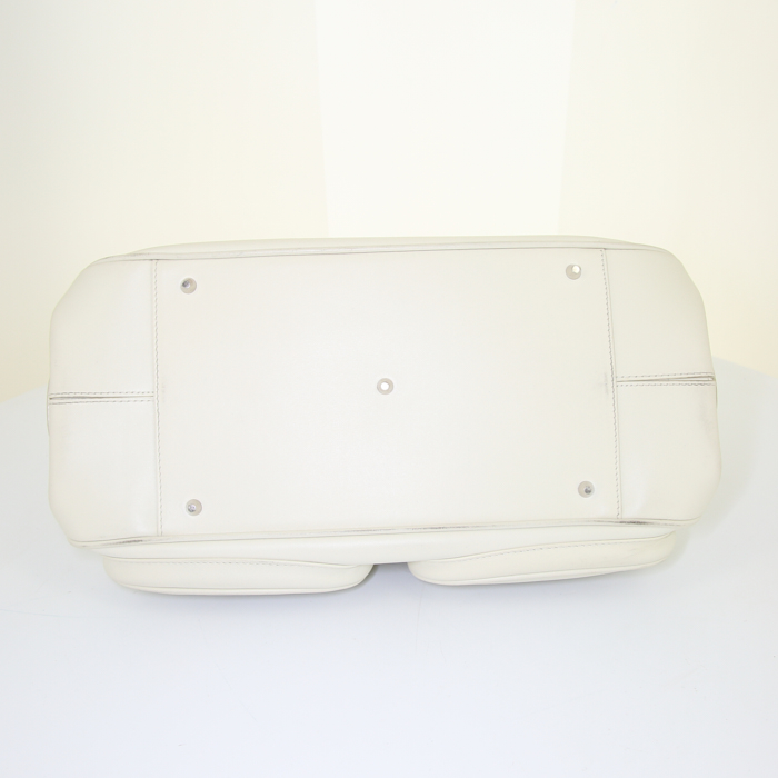 Bolso de mano Dior Détective en cuero blanco - Detail D4