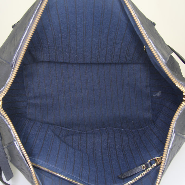 Louis Vuitton shoulder bag in black monogram leather - Detail D3