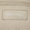 Bolso de mano Chanel 2.55 en ante gris - Detail D4 thumbnail