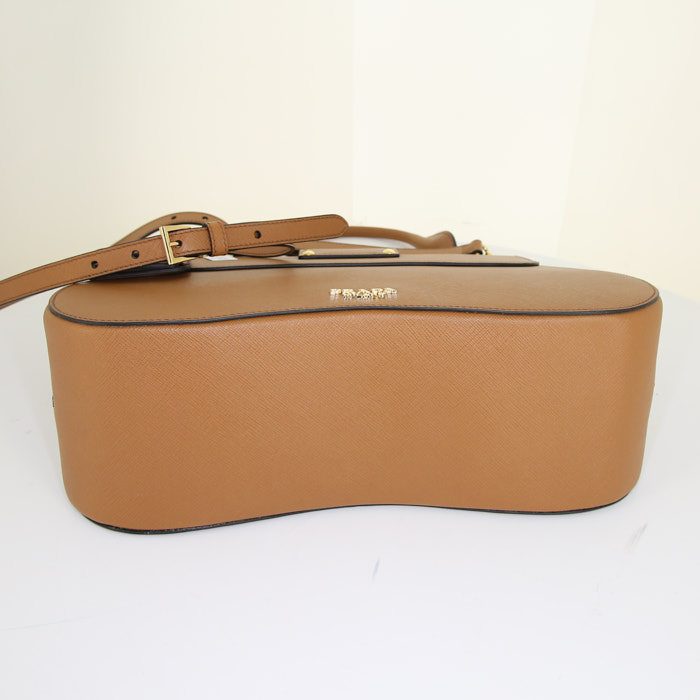 Sac à main Prada Sidonie grand modèle en cuir saffiano marron-caramel - Detail D5