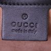 Sac bandoulière Gucci Sylvie petit modèle en cuir noir - Detail D4 thumbnail