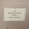 Sac à main Louis Vuitton Bowling en cuir épi blanc-cassé - Detail D3 thumbnail