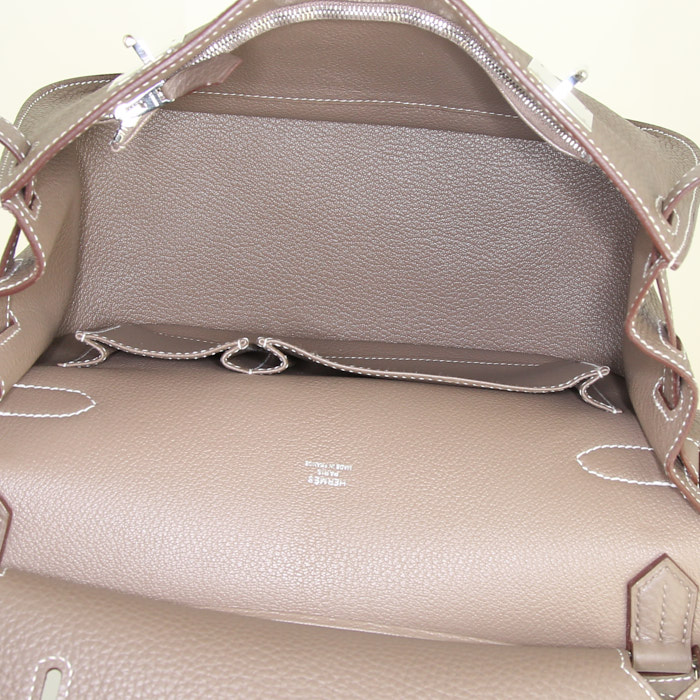 Hermes Jypsiere 28 cm shoulder bag in etoupe togo leather - Detail D2