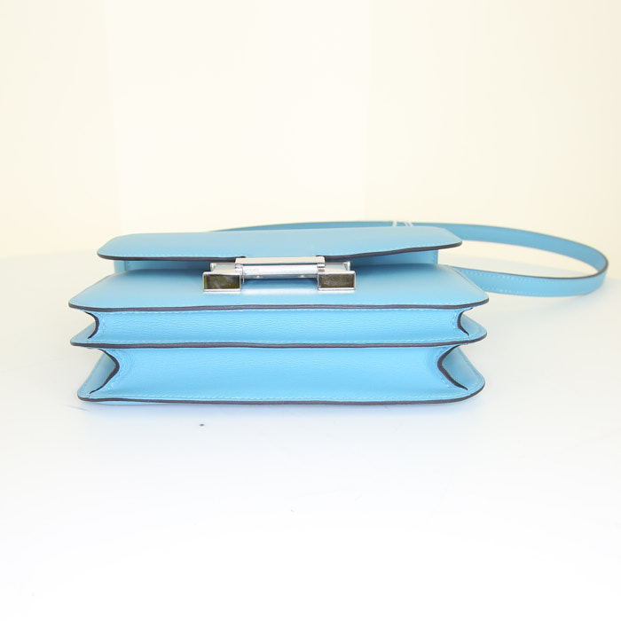 Hermes Constance small shoulder bag in blue du nord Swift leather - Detail D5