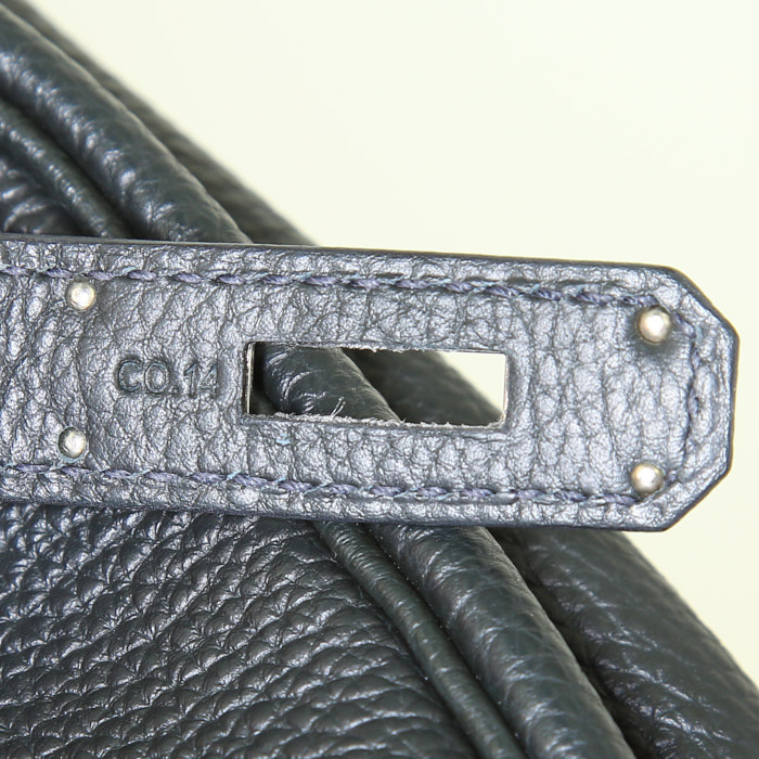 Hermes Kelly 35 cm handbag in black togo leather - Detail D5