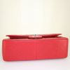 Chanel Timeless jumbo shoulder bag in red quilted leather - Detail D5 thumbnail