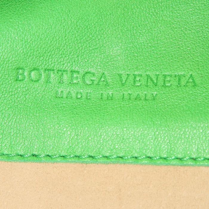 Bottega Veneta Regent shopping bag in green leather - Detail D3