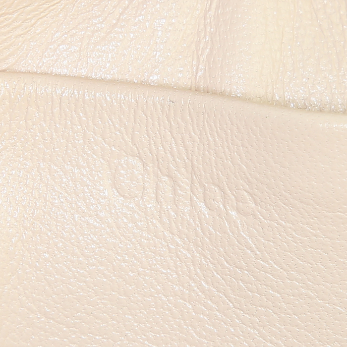 Chloé Elsie bag worn on the shoulder or carried in the hand in beige leather - Detail D4