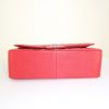 Sac bandoulière Chanel Timeless jumbo en cuir grainé matelassé rouge - Detail D5 thumbnail