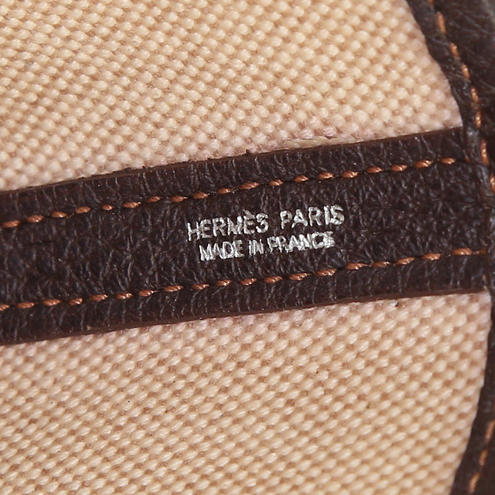 Sac cabas Hermes Garden en toile beige et cuir marron - Detail D4