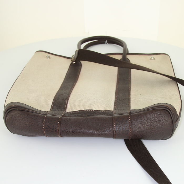 Sac cabas Hermes Garden en toile beige et cuir marron - Detail D5
