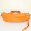 Louis Vuitton Dhanura shoulder bag in orange epi leather - Detail D5 thumbnail