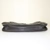Bolso de mano Chanel Soft CC en cuero granulado acolchado negro - Detail D4 thumbnail