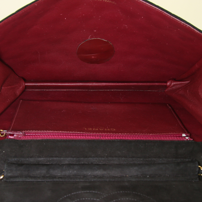 Bolso para llevar al hombro o en la mano Chanel Vintage en ante acolchado negro - Detail D2