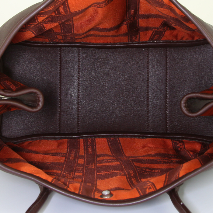 Sac cabas Hermes Garden en cuir Swift marron - Detail D2