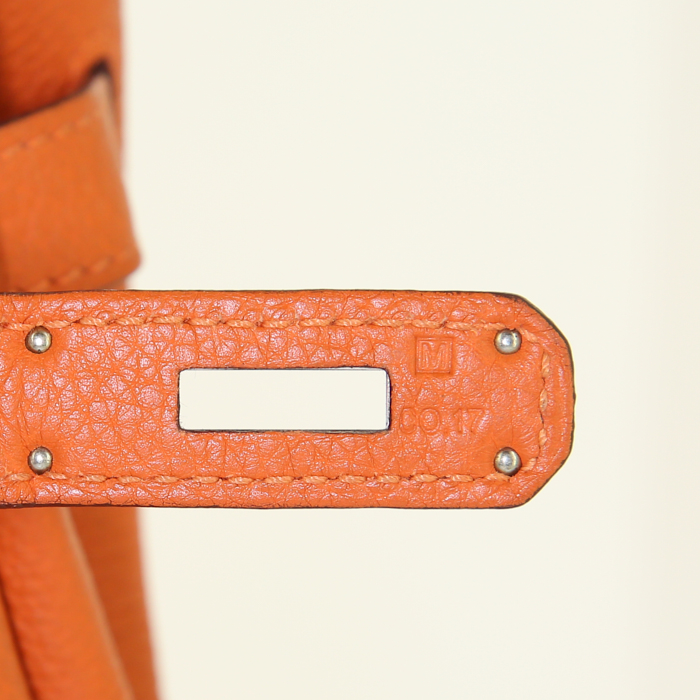 Sac à main Hermes Birkin 35 cm en cuir togo orange - Detail D4