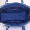 Bolso de mano Prada Galleria modelo grande en cuero saffiano dos tonos azul y azul oscuro - Detail D2 thumbnail