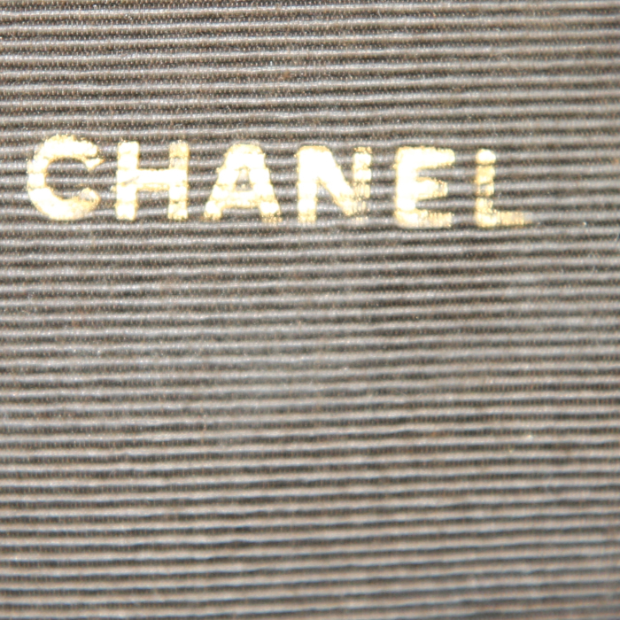 Bolso bandolera Chanel Vintage en cuero acolchado marrón - Detail D3