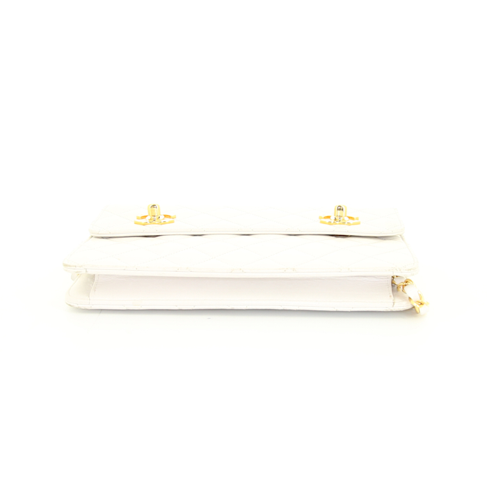 Chanel Vintage shoulder bag in white quilted leather - Detail D5