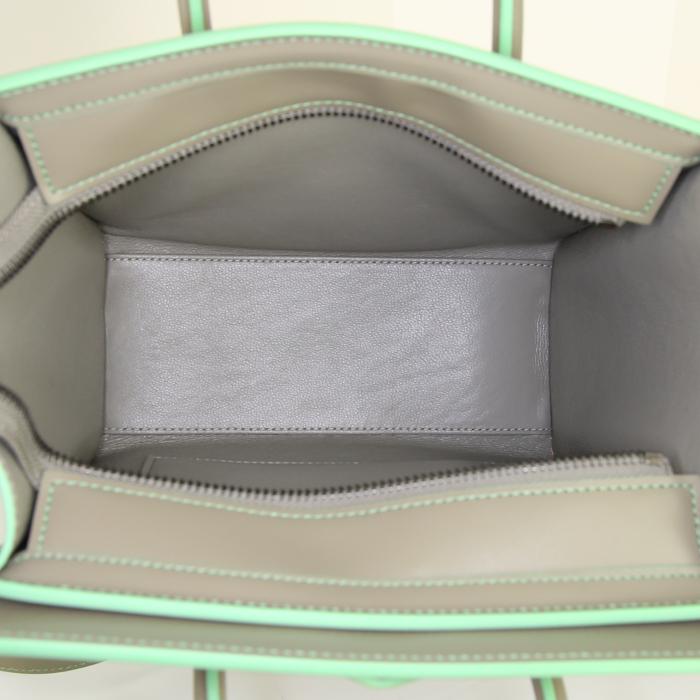 Borsa a tracolla Céline Luggage Nano in pelle verde acqua - Detail D3
