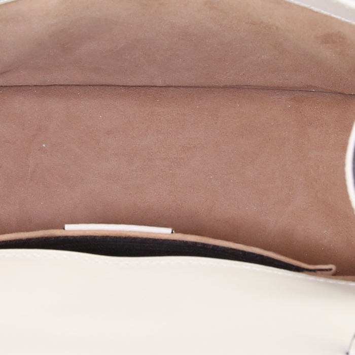 Gucci Sylvie shoulder bag in cream color leather - Detail D3