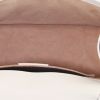 Gucci Sylvie shoulder bag in cream color leather - Detail D3 thumbnail