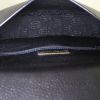 Bolso Cartier Must De Cartier en cuero negro - Detail D2 thumbnail