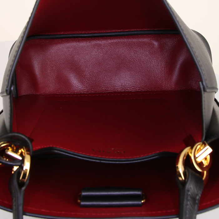 Bolso Cabás Prada modelo mediano en cuero saffiano negro - Detail D2