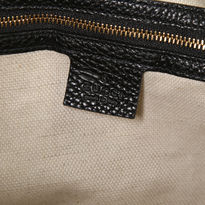 Sac cabas Gucci Soho en cuir grainé noir - Detail D3