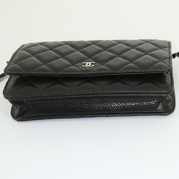 Borsa a tracolla Chanel Wallet on Chain in pelle martellata e trapuntata nera - Detail D4