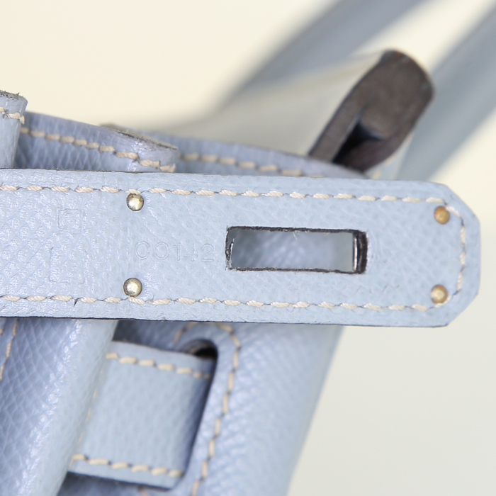 Hermes Birkin 35 cm handbag in blue Celeste epsom leather - Detail D4