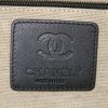 Borsa da viaggio Chanel in tela ecru e pelle marrone - Detail D3 thumbnail