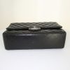 Sac à main Chanel Timeless Maxi Jumbo en cuir matelassé noir - Detail D5 thumbnail