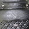 Bolso de mano Chanel 2.55 en cuero negro - Detail D3 thumbnail