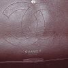 Bolso de mano Chanel 2.55 en cuero negro - Detail D5 thumbnail