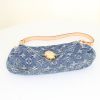 Pochette Louis Vuitton Pleaty en toile denim monogrammée bleue et cuir naturel - Detail D4 thumbnail