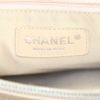 Bolso Cabás Chanel Shopping GST en cuero granulado acolchado beige - Detail D3 thumbnail