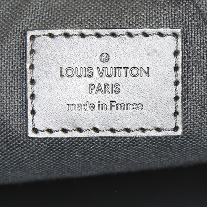 Porta-documentos Louis Vuitton Icare en lona a cuadros gris Graphite y cuero negro - Detail D4