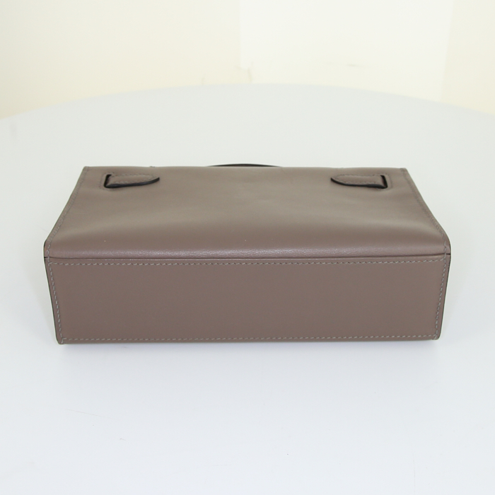 Hermès pouch in etoupe Swift leather - Detail D4