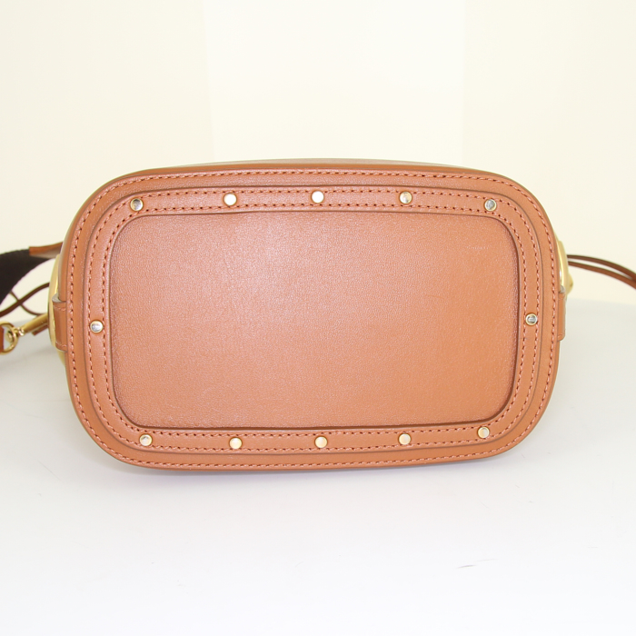 Chloé Roy shopping bag in brown leather - Detail D5